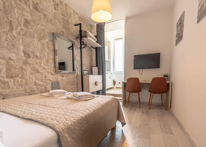 Center 게스트하우스