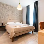 Studio Apartments - Pula City Center 3*