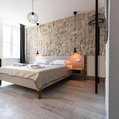L&B City Center Studios Apartments 3*
