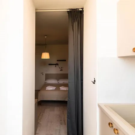 L&B City Center Studios Apartments Guest house Pula