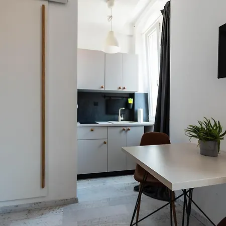 L&B City Center Studios Apartments Guest house 3*
