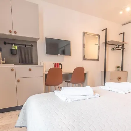 L&B City Center Studios Apartments Guest house
