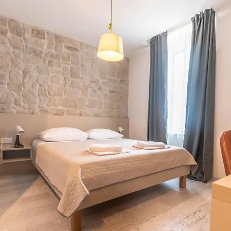 L&B City Center Studios Apartments 3*