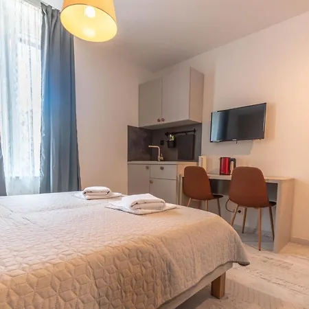 L&B City Center Studios Apartments Guest house