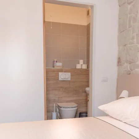 Gostinjska kuća Studio Apartments - Pula City Center 3*