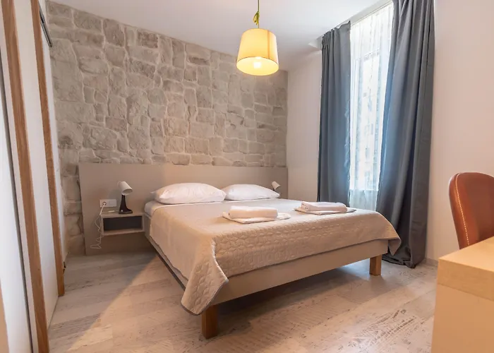 בית הארחה Center פולה