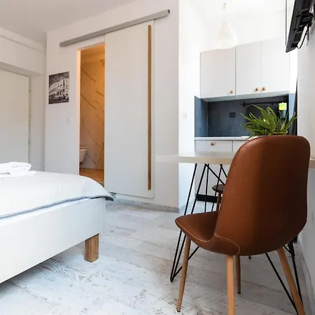 Center Studios Apartments Pula Pula