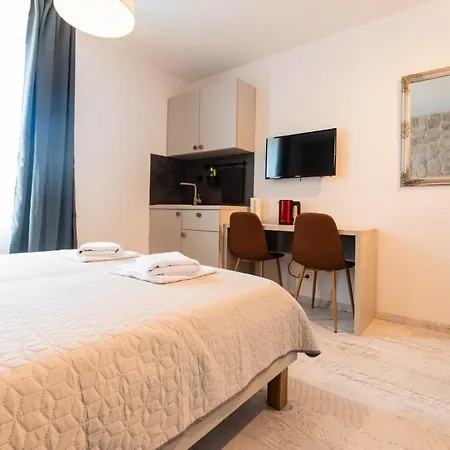 Gasthof Center Studios Apartments Pula