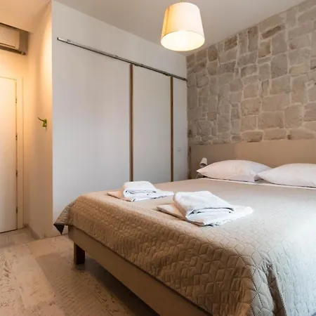 Center Studios Apartments Pula 3*