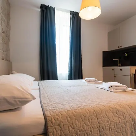 Center Studios Apartments Pula