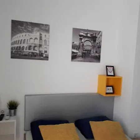 Center Studios Apartments Pula Pula