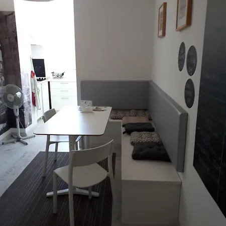 Center Studios Apartments Pula 3*