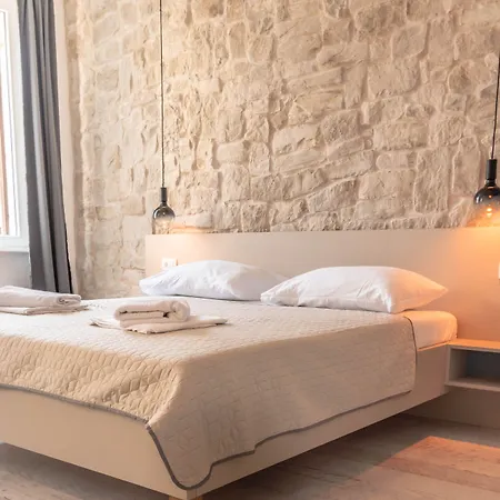 Center Studios Apartments Pula