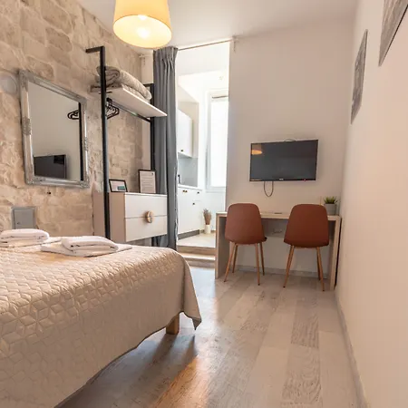 Center Studios Apartments Pula Gasthof 3*