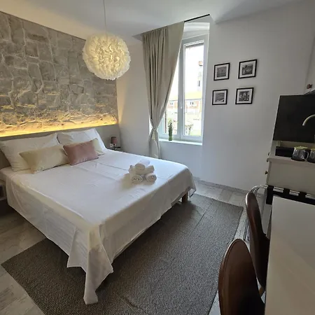 Guest house Studio Apartments - Pula City Center 3*