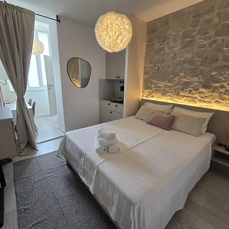 Studio Apartments - Pula City Center Guest house 3*